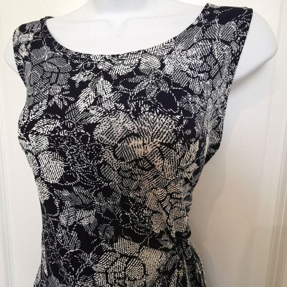 Nwot navy blue and white floral faux wrap around dress jersey size M - Picture 7 of 12